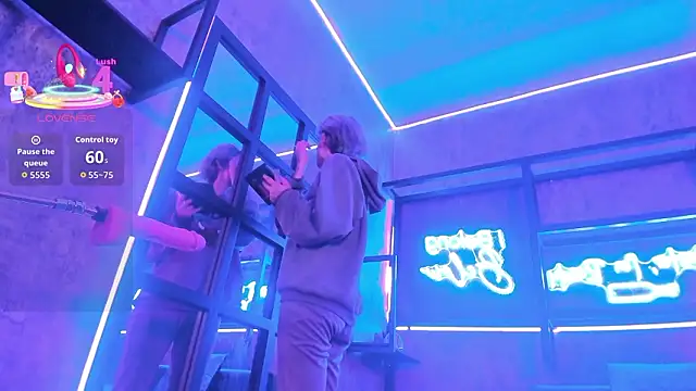 Snapshot of MiistressBlu chatting on 02.11.26 MiistressBlu online show from 02.11.26