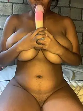 Snapshot of shybunnyvibe chatting on 02.06.26 shybunnyvibe online show from 02.06.26