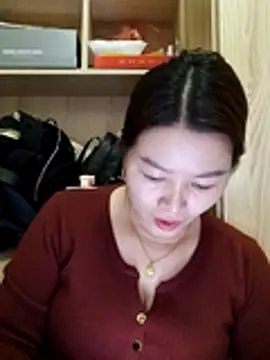 Snapshot of Jennie_dogy chatting on 05.12.26 Jennie dogy online show from 05.12.26