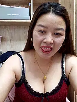 Snapshot of Jennie_dogy chatting on 06.15.26 Jennie dogy online show from 06.15.26