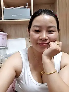 Snapshot of Jennie_dogy chatting on 06.18.26 Jennie dogy online show from 06.18.26
