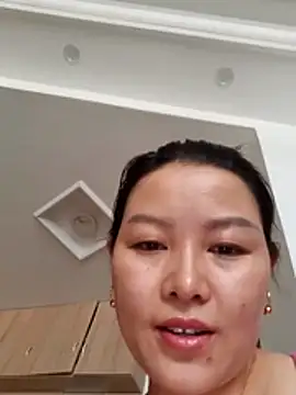 Snapshot of Jennie_dogy chatting on 07.18.26 Jennie dogy online show from 07.18.26
