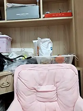 Snapshot of Jennie_dogy chatting on 07.18.26 Jennie dogy online show from 07.18.26
