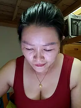 Snapshot of Jennie_dogy chatting on 07.28.26 Jennie dogy online show from 07.28.26