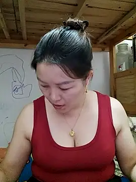 Snapshot of Jennie_dogy chatting on 07.29.26 Jennie dogy online show from 07.29.26