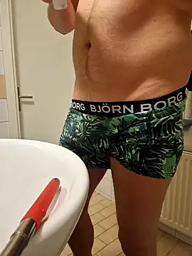 Snapshot of Tommyzzzzzz chatting on 02.26.26 Tommyzzzzzz online show from 02.26.26