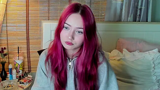 Snapshot of LustfulBambi chatting on 05.11.26 LustfulBambi online show from 05.11.26