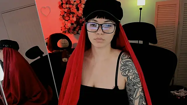 Snapshot of NeoGeisha chatting on 04.19.26 NeoGeisha online show from 04.19.26
