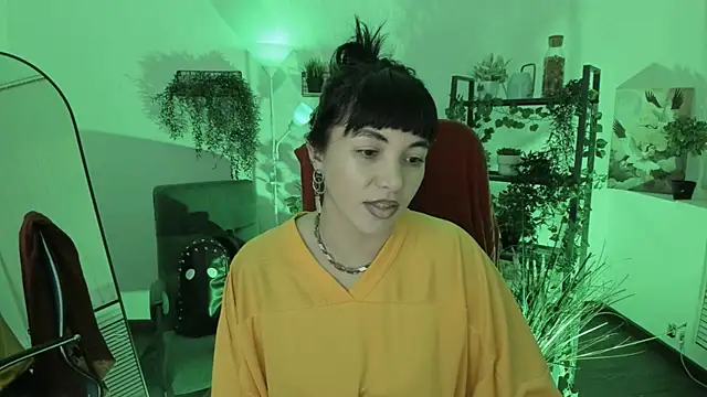 Snapshot of NeoGeisha chatting on 04.21.26 NeoGeisha online show from 04.21.26
