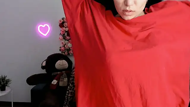 Snapshot of NeoGeisha chatting on 04.29.26 NeoGeisha online show from 04.29.26