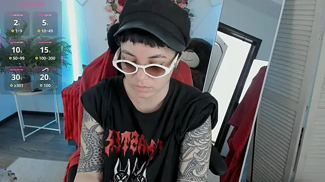 Snapshot of NeoGeisha chatting on 05.13.26 NeoGeisha online show from 05.13.26