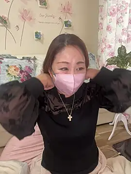 Snapshot of Nokaze-LOVE chatting on 02.20.26 Nokaze-LOVE online show from 02.20.26