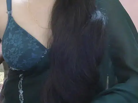 Snapshot of Cute_Sheetal chatting on 05.17.26 Cute Sheetal online show from 05.17.26