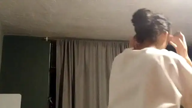 Snapshot of EldoraSchleker chatting on 02.12.26 EldoraSchleker online show from 02.12.26