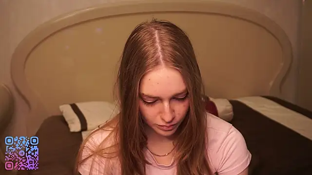 Snapshot of RowenaIanniello chatting on 02.16.26 RowenaIanniello online show from 02.16.26