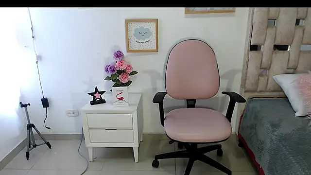 Snapshot of Aantoniaa_brown27 chatting on 02.25.26 Aantoniaa brown27 online show from 02.25.26