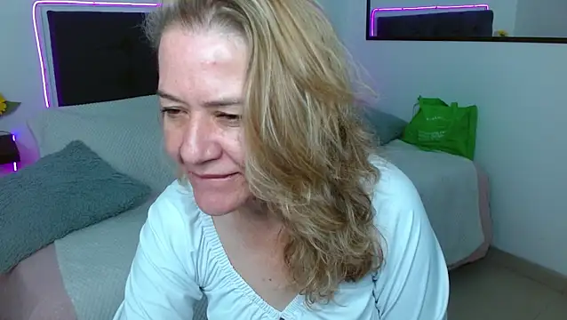 Snapshot of andreea_xx chatting on 02.22.26 andreea xx online show from 02.22.26