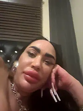 Lovermolls online show from 02.24.26