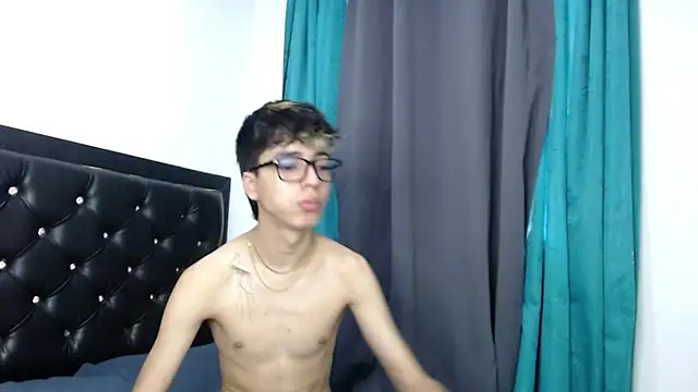 Snapshot of gabriel_x18 chatting on 02.20.26 gabriel x18 online show from 02.20.26