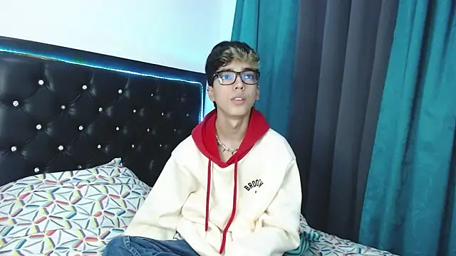 Snapshot of gabriel_x18 chatting on 02.25.26 gabriel x18 online show from 02.25.26