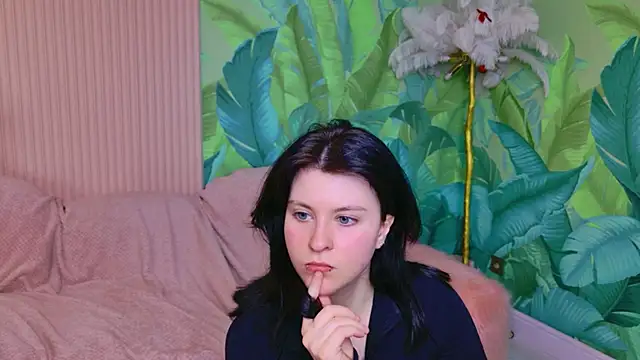 Snapshot of Milana_Bold chatting on 02.15.26 Milana Bold online show from 02.15.26