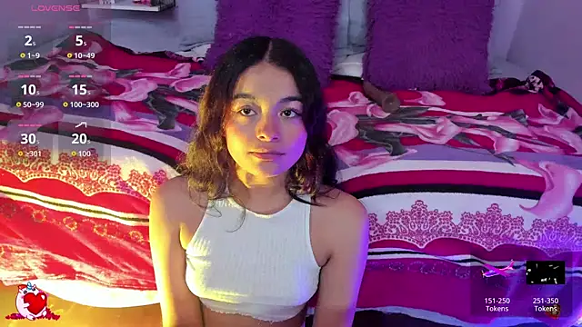 Snapshot of SophieAdamst chatting on 03.02.26 SophieAdamst online show from 03.02.26