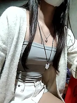 Snapshot of DoliceGirl2k chatting on 04.01.26 DoliceGirl2k online show from 04.01.26