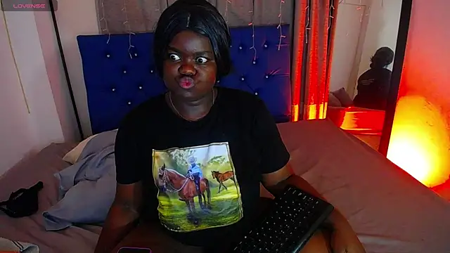 Snapshot of neighbor-ebony chatting on 07.08.26 neighbor-ebony online show from 07.08.26