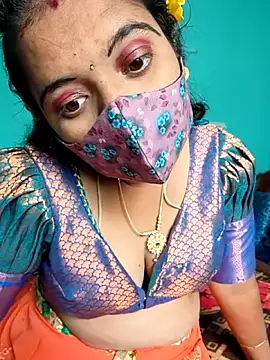 Snapshot of Tamilkannadacouple chatting on 02.18.26 Tamilkannadacouple online show from 02.18.26