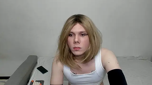 Snapshot of SnezanaLive chatting on 02.13.26 SnezanaLive online show from 02.13.26