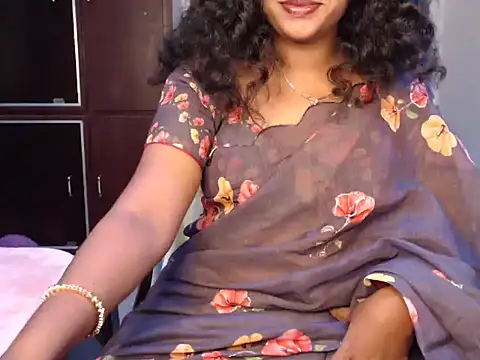 Snapshot of VixenNandhu chatting on 07.04.26 VixenNandhu online show from 07.04.26
