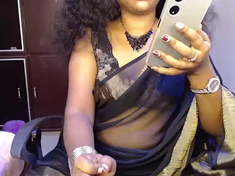 Snapshot of VixenNandhu chatting on 07.08.26 VixenNandhu online show from 07.08.26