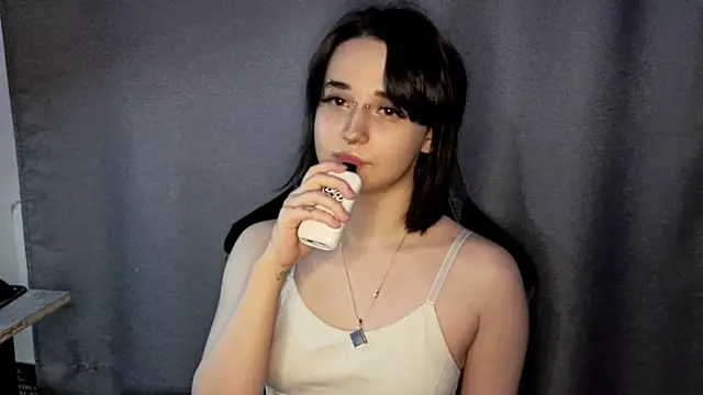 Snapshot of PureSofia chatting on 02.13.26 PureSofia online show from 02.13.26