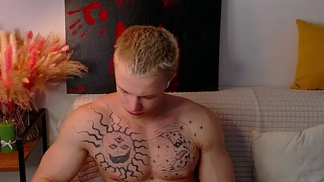 Snapshot of SterlingNoir chatting on 02.17.26 SterlingNoir online show from 02.17.26