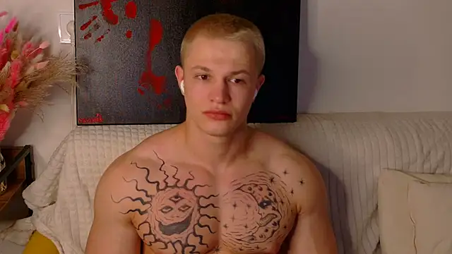 Snapshot of SterlingNoir chatting on 03.10.26 SterlingNoir online show from 03.10.26