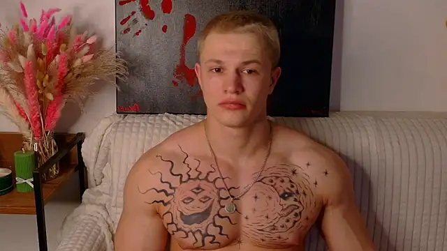 Snapshot of SterlingNoir chatting on 03.16.26 SterlingNoir online show from 03.16.26