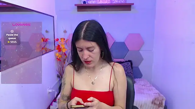 HannaOwen  online show from 03.13.26