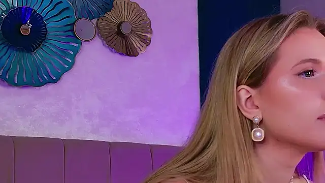 Snapshot of Beckie_White chatting on 02.26.26 Beckie White online show from 02.26.26