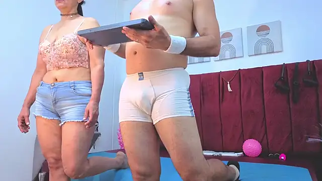 Snapshot of Giselle_James chatting on 02.07.26 Giselle James online show from 02.07.26