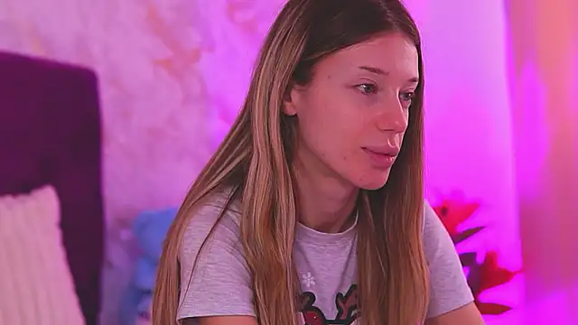 EllinaNuria online show from 03.18.26