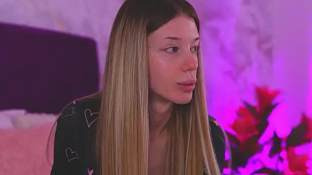 EllinaNuria online show from 03.23.26