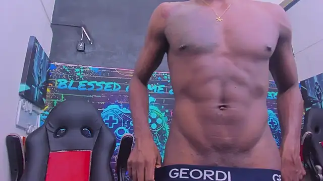 Snapshot of Jeanpieroo26 chatting on 02.14.26 Jeanpieroo26 online show from 02.14.26