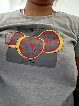 Snapshot of Fantasy_Queen94 chatting on 02.09.26 Fantasy Queen94 online show from 02.09.26