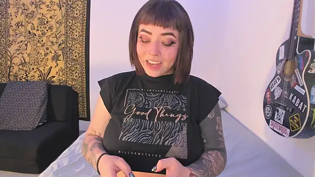 Snapshot of Aria_x_Orien_ chatting on 07.15.26 Aria x Orien online show from 07.15.26