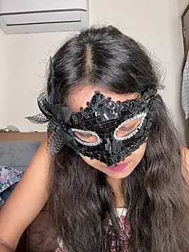 raavigirl online show from 04.21.26