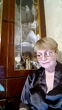 Snapshot of SophieBurns chatting on 06.16.26 SophieBurns online show from 06.16.26