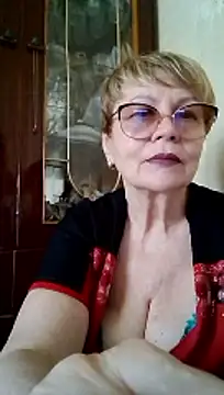 Snapshot of SophieBurns chatting on 07.13.26 SophieBurns online show from 07.13.26