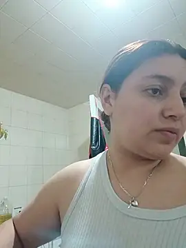 Snapshot of MajoArias chatting on 04.23.26 MajoArias online show from 04.23.26
