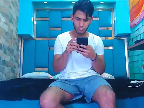 Snapshot of warmNoah chatting on 02.26.26 warmNoah online show from 02.26.26