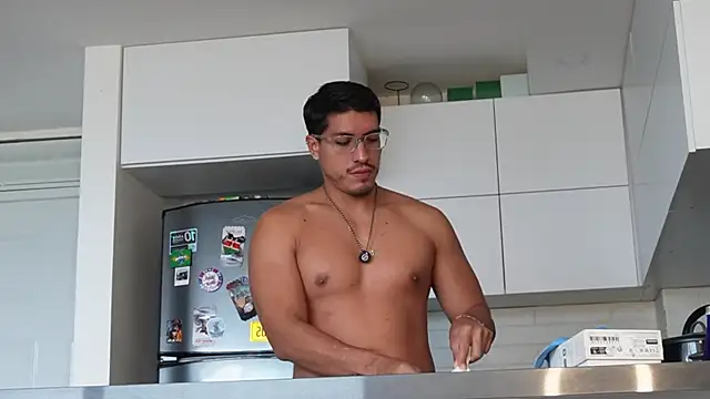 Snapshot of NicoHeat chatting on 03.28.26 NicoHeat online show from 03.28.26